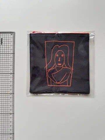 하마다 마코토전 파우치