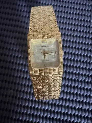LIBERIA 골드 쿼츠 시계