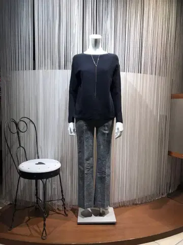 23구 코튼 50% 울 50% 긴팔 크루넥 니트 사이즈 32 XS