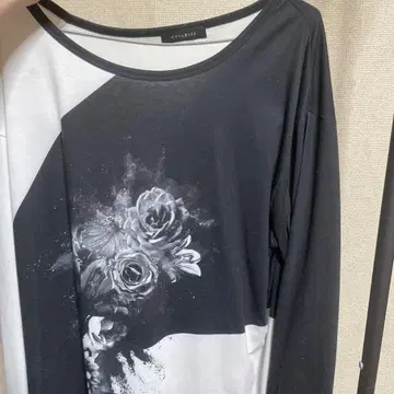 CIVARIZE 플라워 프린트 7부 소매 티셔츠