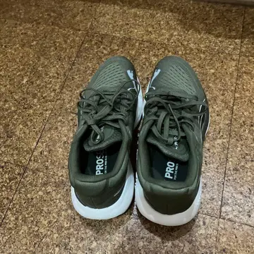 Puma 스니커즈 올리브