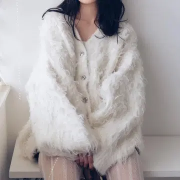 [ Andequal ] 유니크 버튼 니트 가디건