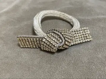 아카 드레스 포니 베이지