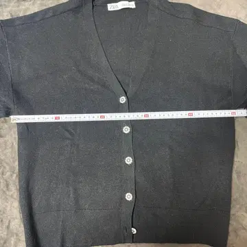 [ZARA] 비쥬 버튼 블랙 V넥 가디건 L 사이즈