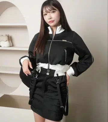 LIP SERVICE 사이드 라인 트랙 자켓 & 개더 스커트 S