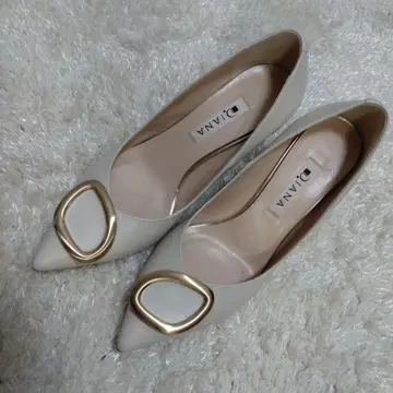 DIANA 다이애나 펌프스 화이트 금장 장식 스틸레토 22.5cm