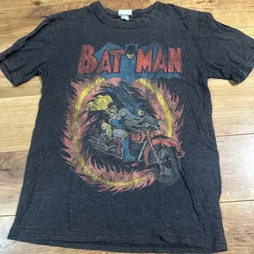 배트맨 그래픽 반팔 티셔츠