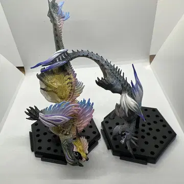 몬스터 헌터 이부시마키히코 나루하타타히메 백룡의 근원 나루하타타히메