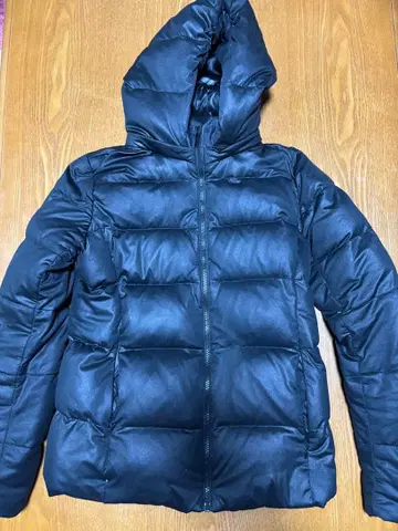 UNIQLO 블랙 후드 부착 다운 자켓