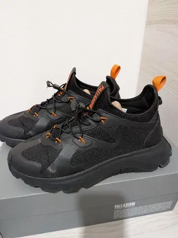 palladium 팔라디움 블랙 스니커즈 새상품급 26cm.