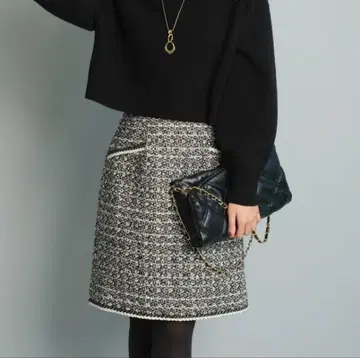 [택 포함 새상품] 저스길리티 블레이드 트위드 미니 스커트 무릎 기장