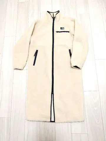 THE NORTH FACE TEDDY FLEECE COAT