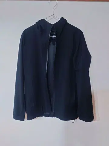 UNIQLO 블록 테크 후드티 3D 컷 블랙 M