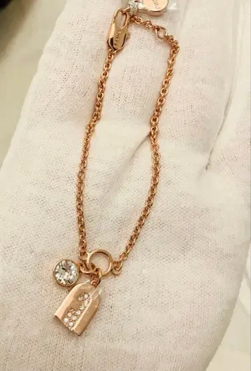 새상품 FURLA 팔찌 참 포함