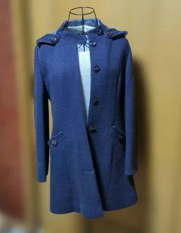 TWO:C 네이비 후드 부착 울 코트 후드는 탈부착 가능합니다