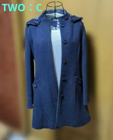 TWO:C 네이비 후드 부착 울 코트 후드는 탈부착 가능합니다