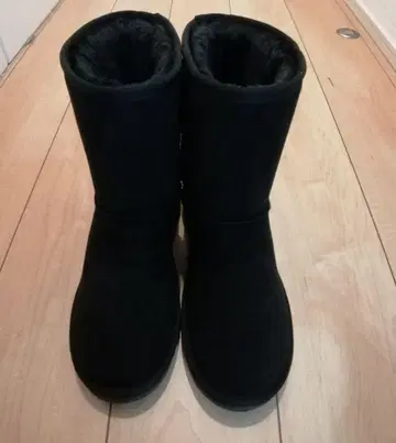 [ 거의 새상품 ] 블랙 어그 부츠
