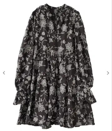 COCODEAL 코코딜 자수 티어드 미니 원피스