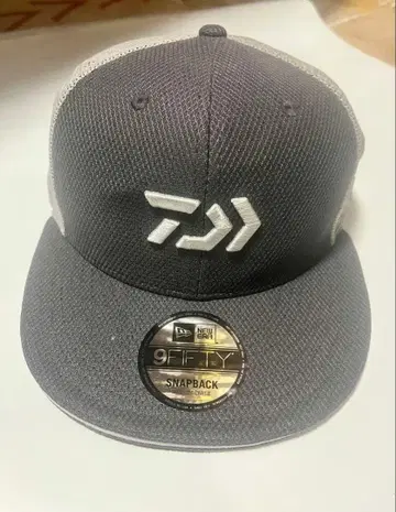 DAIWA NEW ERA 9FIFTY 스냅백 그레이 네이비