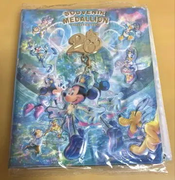 새상품 디즈니씨 수베니어 메달 케이스 20주년 타임 투 샤인