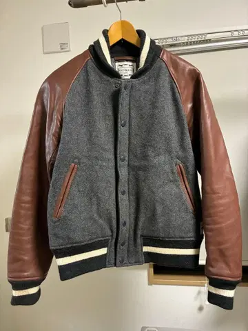 VICTIM & Co's 바시티 자켓 L 사이즈