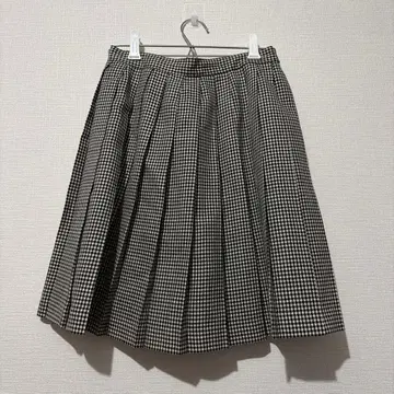 QUEENS COURT 퀸즈 코트 체크 무늬 플리츠 미니 스커트
