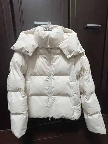 GU 웜 패디드 브리존 다운 자켓 미사용 새상품