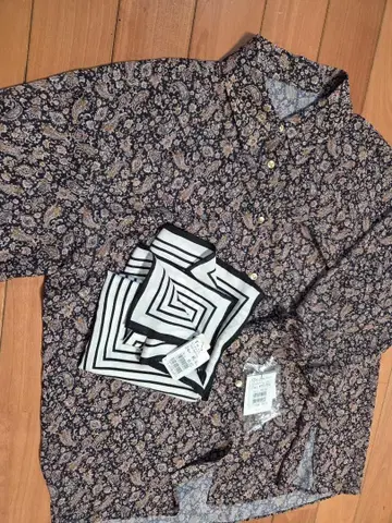 선착순 2점 세트 꽃무늬 셔츠와 스카프 세트 M