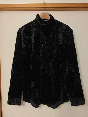 EMPORIO ARMANI 블랙 벨벳 자켓