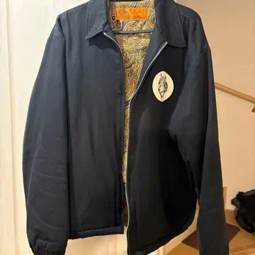 CHALLENGER 블랙 자켓 M 사이즈