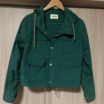 BEAMS BOY 다크 그린 크롭 자켓