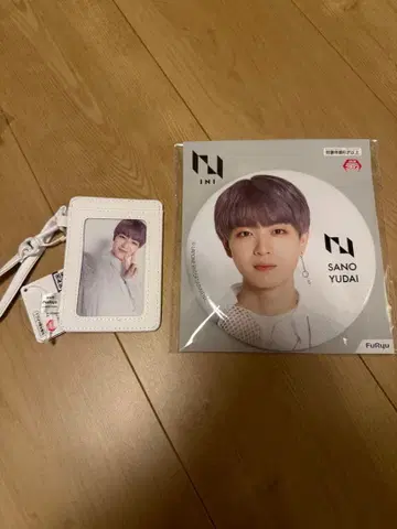 INI 사노 유다이 패스 케이스 빅 캔뱃지