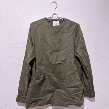 coen 올리브색 버튼 달린 V넥 셔츠 M 린넨