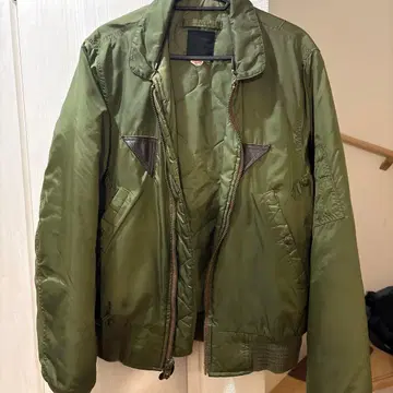 MA-1 스타일 자켓 올리브 컬러