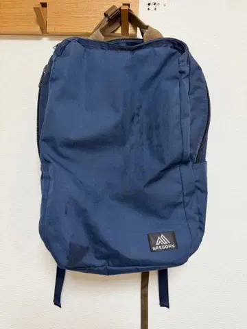 그레고리 커버트 솔리드 데이 네이비