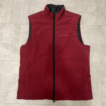 ARMANI EXCHANGE 버건디 집업 베스트