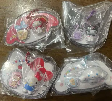 반다이 산리오 캐릭터즈 패키지 참 4점 키티 시크릿