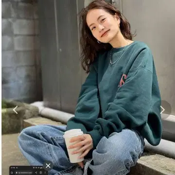 ungrid 빅 실루엣 로고 맨투맨