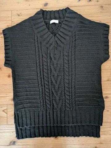 INTER FACTORY 니트 베스트 블랙 미사용 새상품