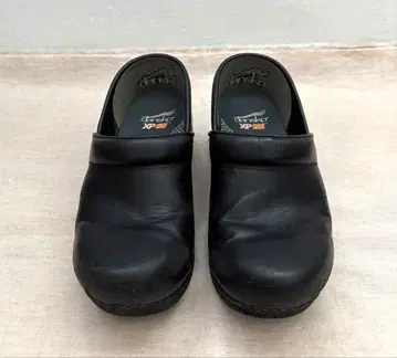 단스코 DANSKO XP 2.0 워터프루프 신발 크로그 35