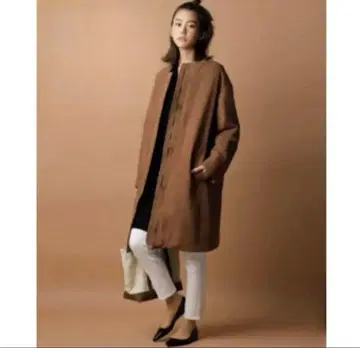 [새상품급] 유니클로 하이브리드 다운 코쿤 코트 S 노카라 다운