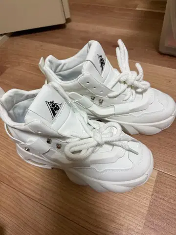 화이트 통굽 스니커즈 28cm