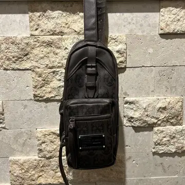 THE BLACK ADVANCED CRAFTSMAN 바디백