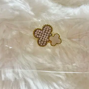 클로버 브로치 미사용 새상품
