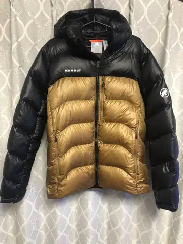 마무트 그래비티 인슐레이션 후디드 자켓 아시아 XL 새상품급