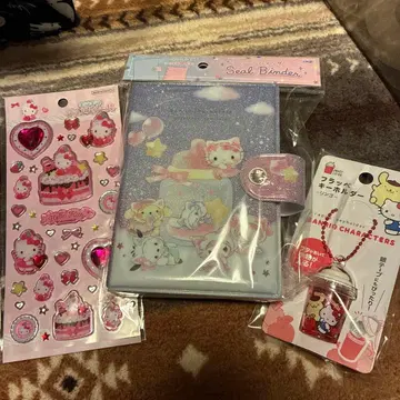 헬로키티 씰북과 씰과 키링