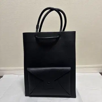 블랙 가죽 백 플랩 포켓 부착