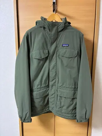 [ 새상품급 ] 파타고니아 이즈머스 후드티 올리브 카키 마운틴 파카 M