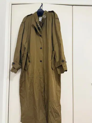 ZARA 카키 트렌치코트 XXL