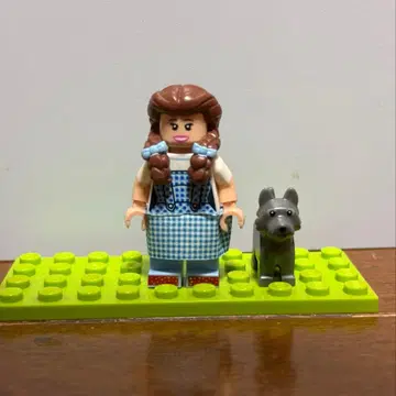LEGO 도로시와 강아지 미니 피규어